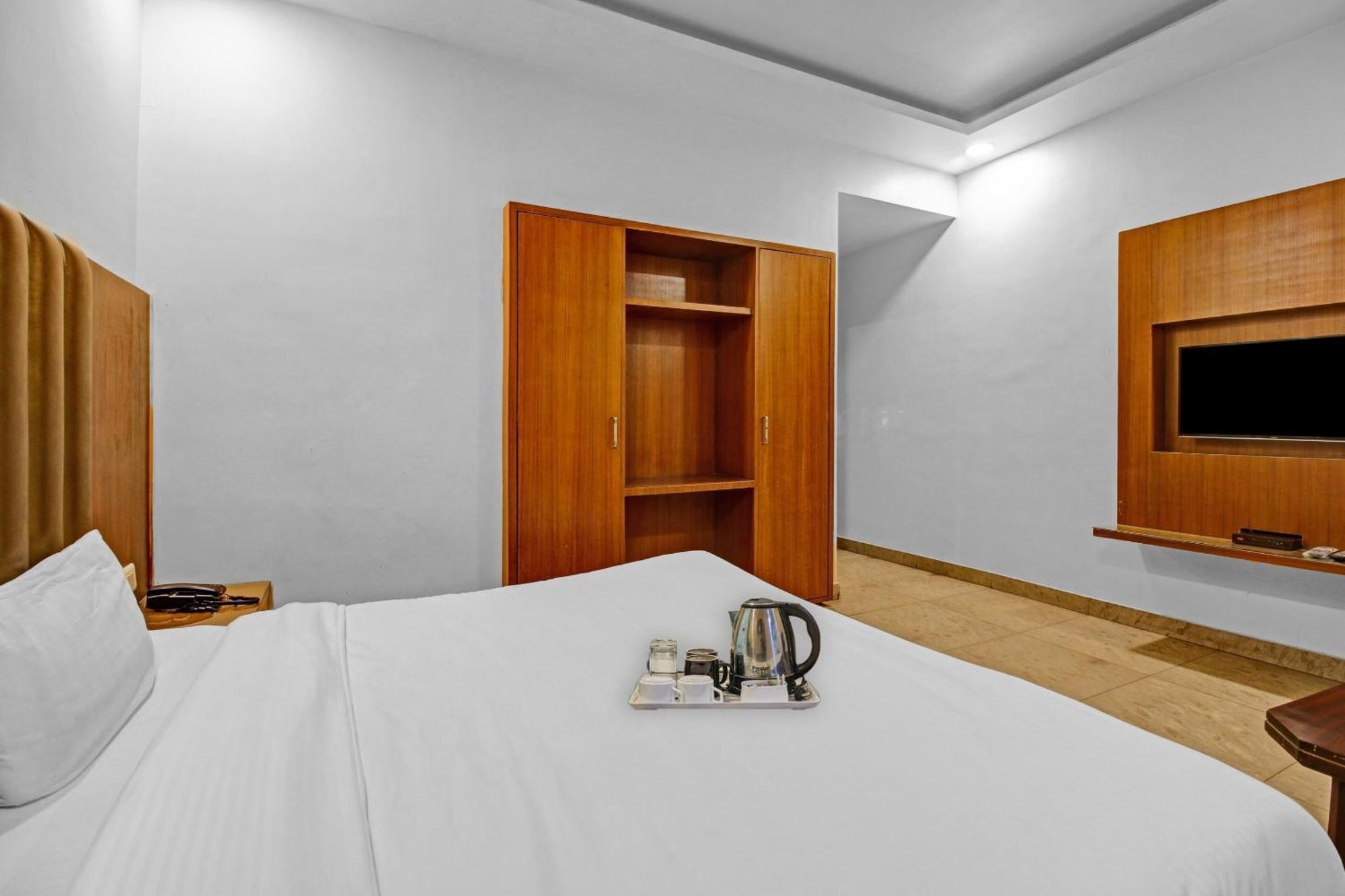 Collection O Surya Hotel Bhopal Exterior photo